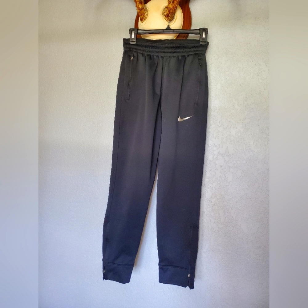 Mens NIKE Hyperlelite Therma-fit sweat pants. SMALL